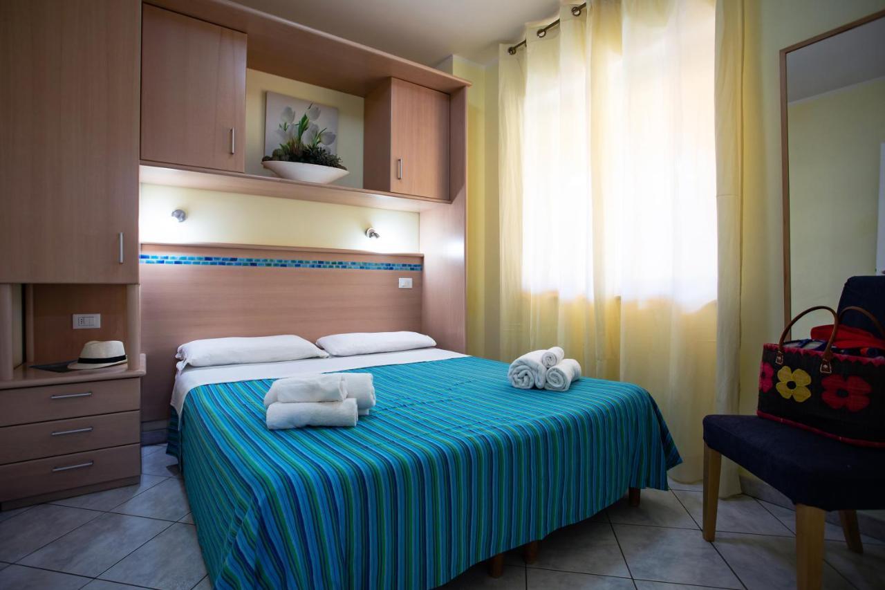 Hotel Residence Riviera Calabra Цамброне Экстерьер фото
